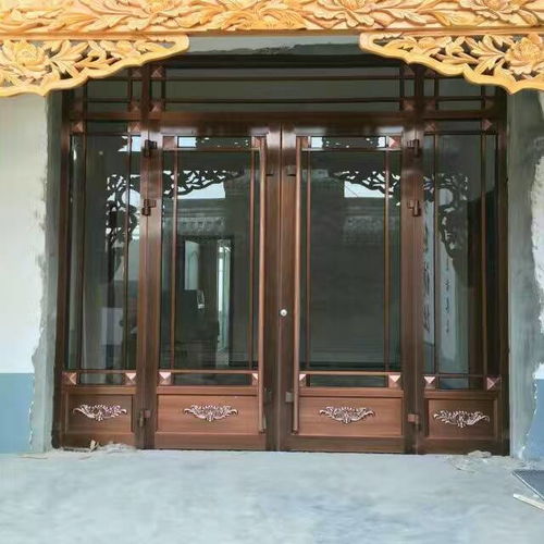 匠心鑄造，品質(zhì)卓越——探尋臨朐國(guó)強(qiáng)門(mén)業(yè)與金斗門(mén)業(yè)的仿銅門(mén)訂制之道